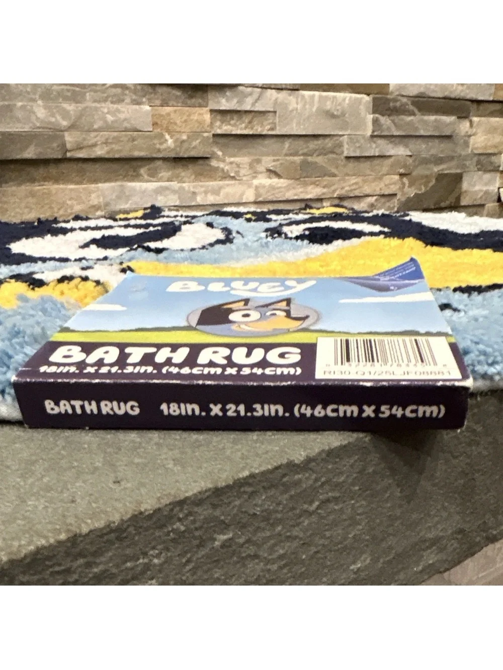 Bluey Round Bath Rug - Picture 3 of 10